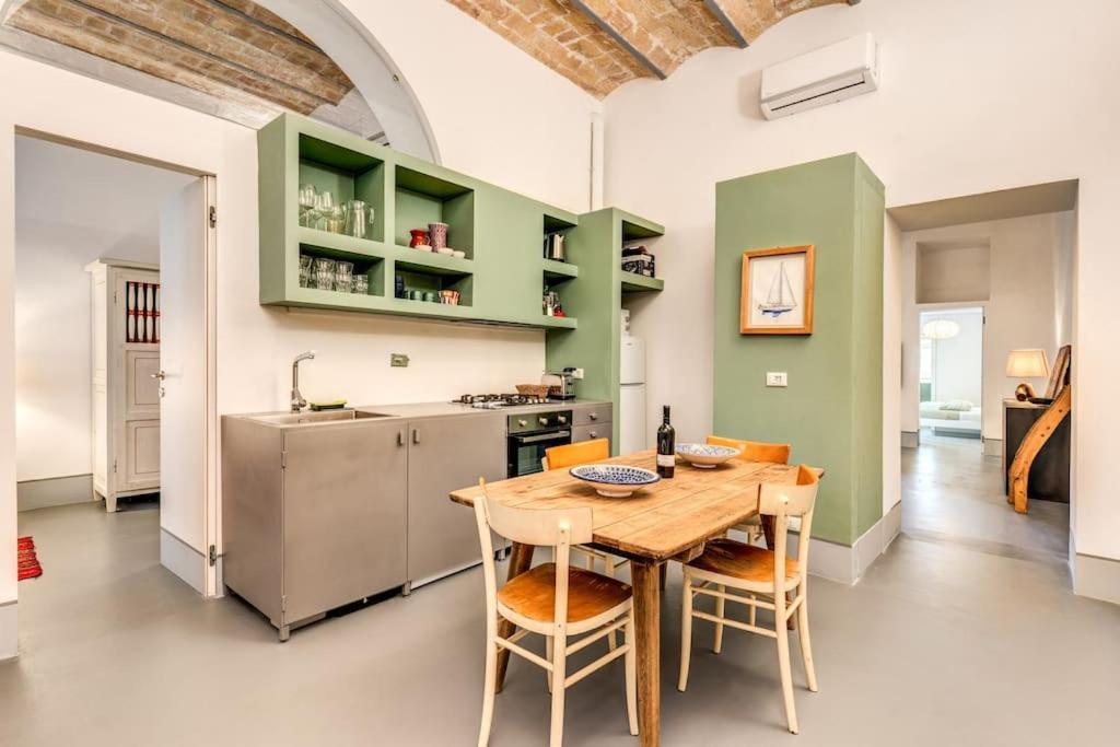 Appartamento Trastevere 2 Bdr Orto Botanico With Private Patio