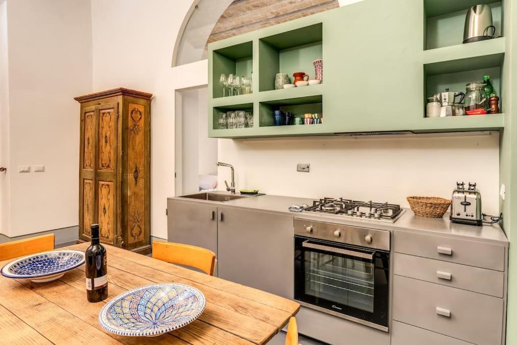 Trastevere 2 Bdr Orto Botanico With Private Patio Appartamento *