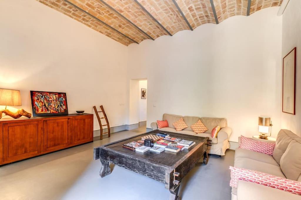 Appartamento Trastevere 2 Bdr Orto Botanico With Private Patio Roma